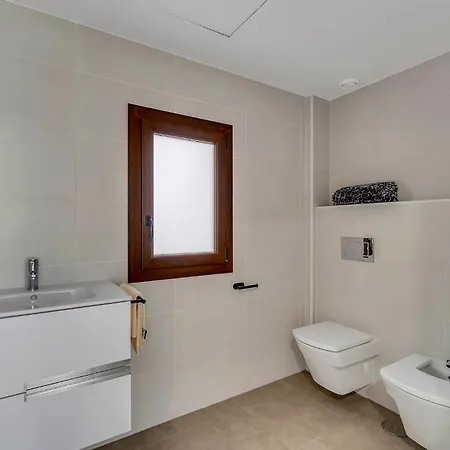 Welcome One - By Aldertons Apartman *